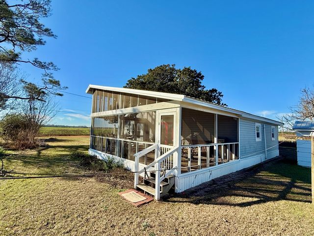 725 Highbluff Road, Hartford, AL 36344