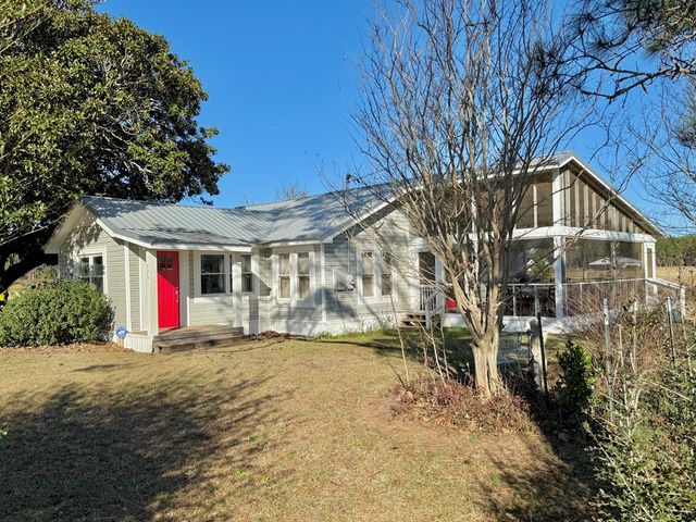 725 Highbluff Road, Hartford, AL 36344