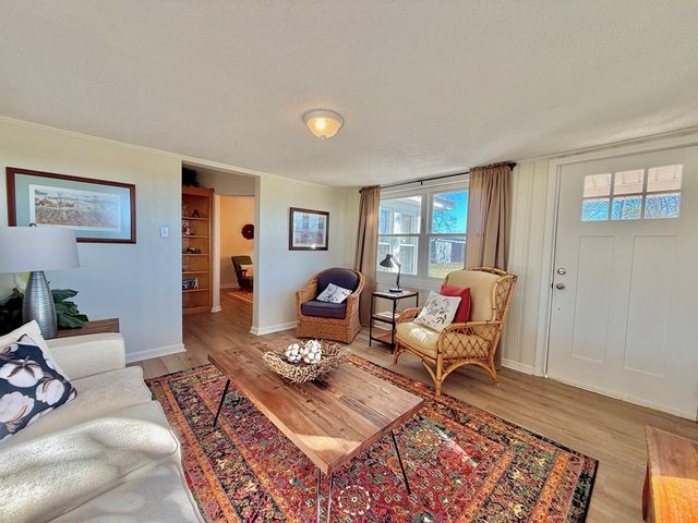 725 Highbluff Road, Hartford, AL 36344