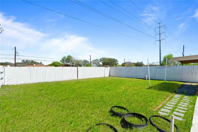 6718 Riding Wind Dr, Corpus Christi, TX 78414