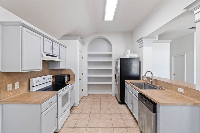 6718 Riding Wind Dr, Corpus Christi, TX 78414