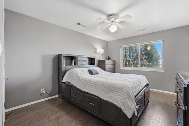 260 Tarpon Avenue SE, Rio Rancho, NM 87124