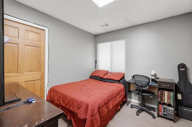 260 Tarpon Avenue SE, Rio Rancho, NM 87124