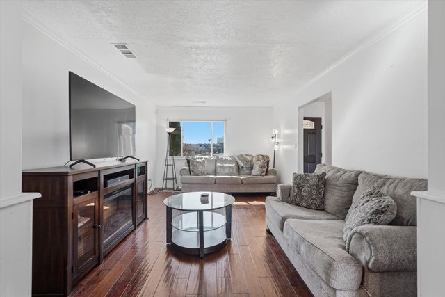 260 Tarpon Avenue SE, Rio Rancho, NM 87124