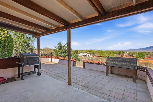 260 Tarpon Avenue SE, Rio Rancho, NM 87124