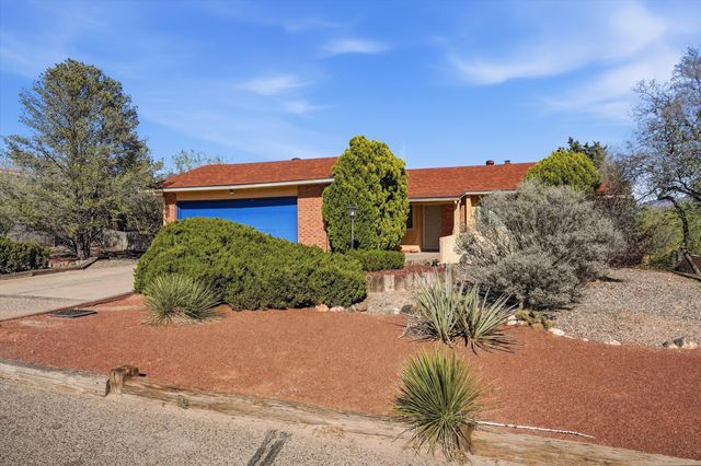 260 Tarpon Avenue SE, Rio Rancho, NM 87124