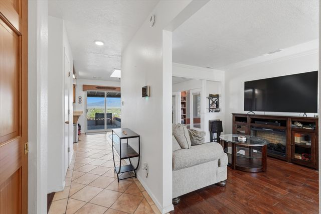 260 Tarpon Avenue SE, Rio Rancho, NM 87124