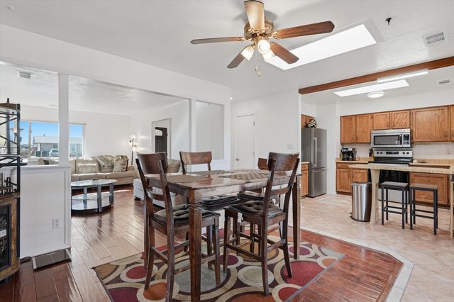 260 Tarpon Avenue SE, Rio Rancho, NM 87124