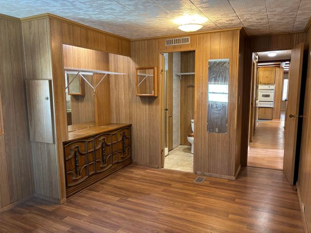 7020 W Ocieo St, Wichita, KS 67205