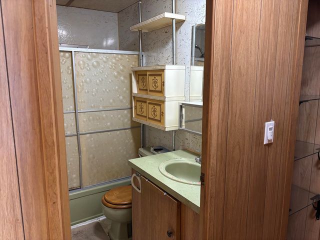 7020 W Ocieo St, Wichita, KS 67205