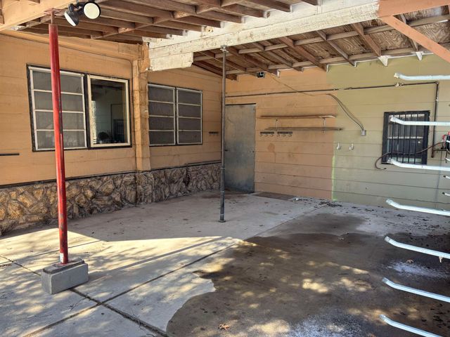 7020 W Ocieo St, Wichita, KS 67205