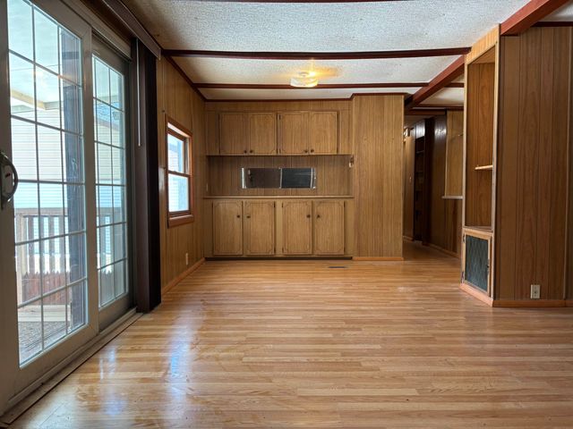 7020 W Ocieo St, Wichita, KS 67205