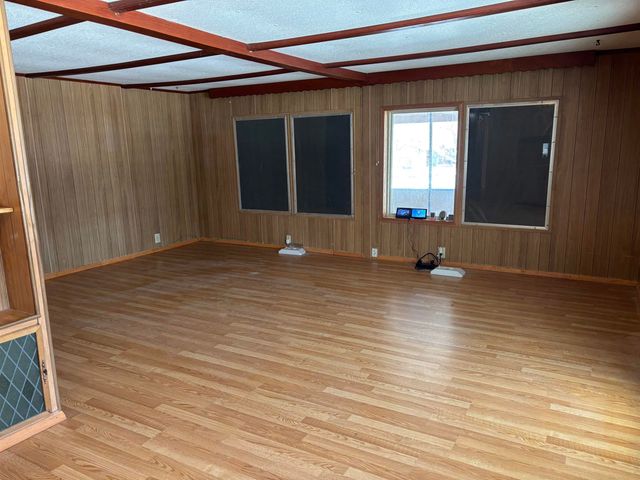 7020 W Ocieo St, Wichita, KS 67205