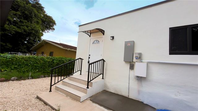 1243 NW 29th Ter, Miami, FL 33142