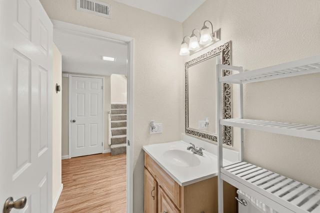 5861 Muldrow Rd, Sacramento, CA 95841