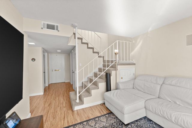 5861 Muldrow Rd, Sacramento, CA 95841