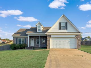 288 W RAE DR, Munford, TN 38058