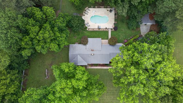1405 Old Estill Springs Rd, Winchester, TN 37398