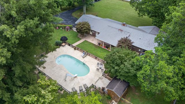 1405 Old Estill Springs Rd, Winchester, TN 37398