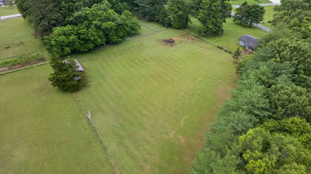 1405 Old Estill Springs Rd, Winchester, TN 37398