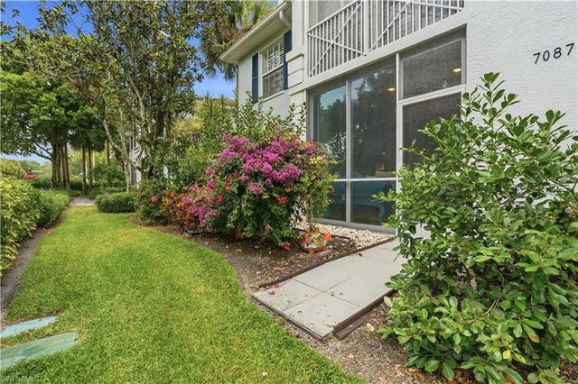 7087 Barrington CIR 102, Naples, FL 34108