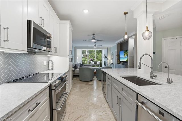 7087 Barrington CIR 102, Naples, FL 34108
