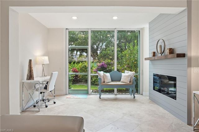 7087 Barrington CIR 102, Naples, FL 34108