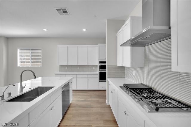 92 Ibiza Lake Drive, Henderson, NV 89011