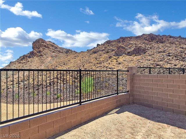 92 Ibiza Lake Drive, Henderson, NV 89011