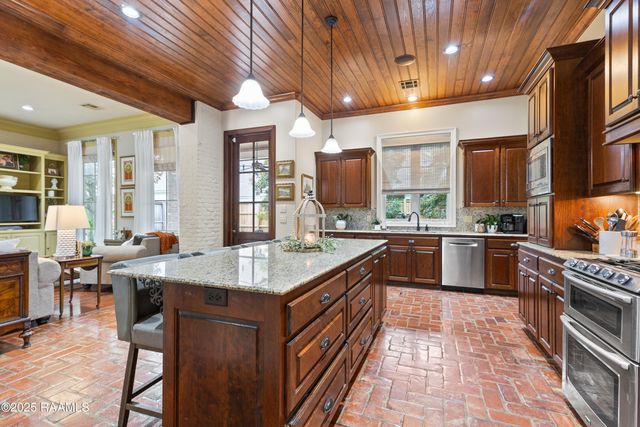 105 Adair Lane, Lafayette, LA 70508