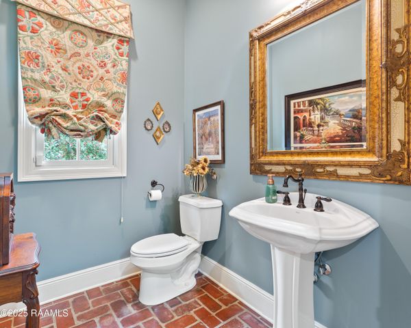 105 Adair Lane, Lafayette, LA 70508