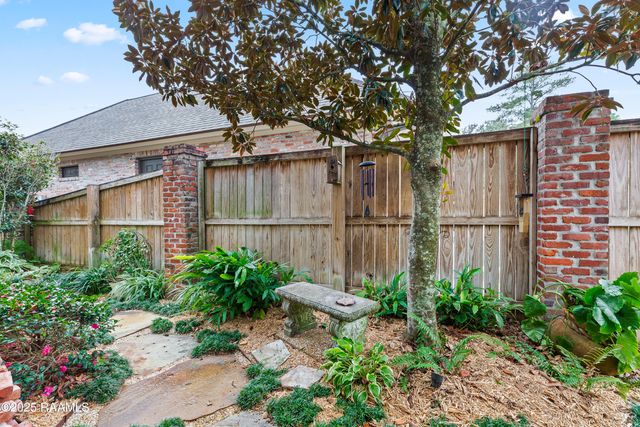 105 Adair Lane, Lafayette, LA 70508