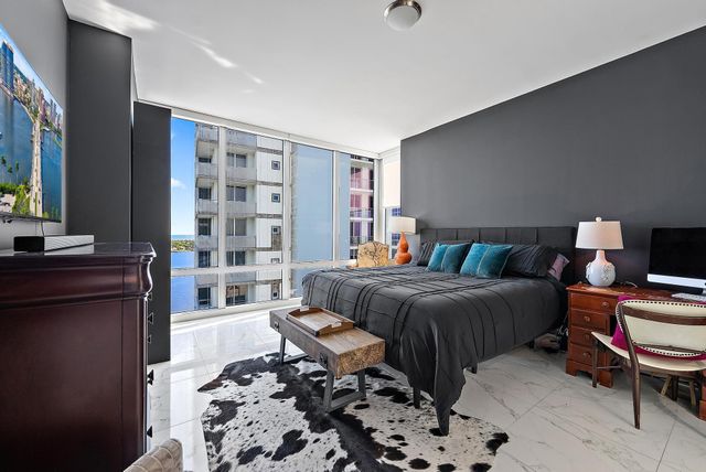 1 Water Club Way 1604, North Palm Beach, FL 33408