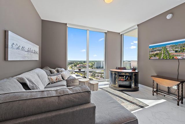 1 Water Club Way 1604, North Palm Beach, FL 33408