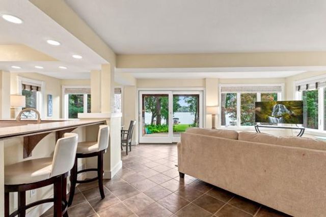 1004 Birch Haven Circle, Monona, WI 53716