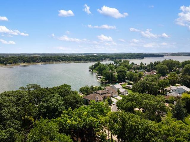 1004 Birch Haven Circle, Monona, WI 53716