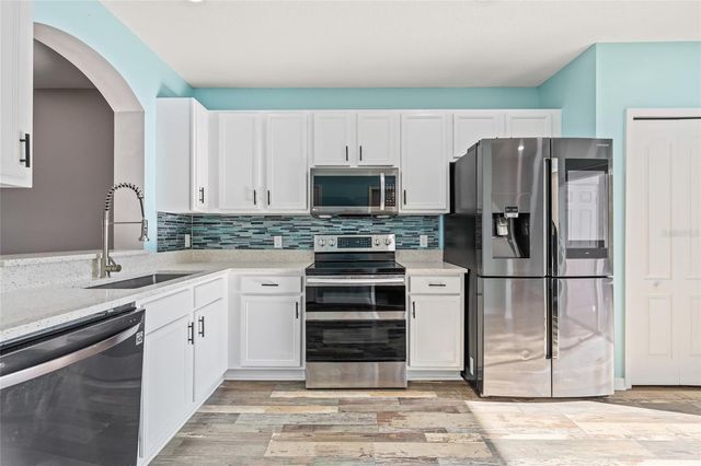 16302 SWAN VIEW CIRCLE, Odessa, FL 33556