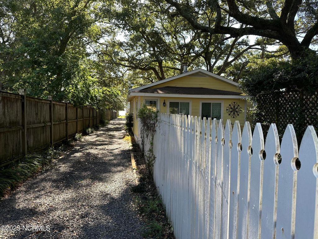 314 Friendly Lane, Wilmington, NC 28409