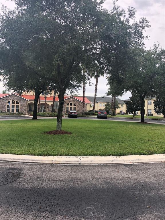 Image 20 of property listing at 2720 CLUB CORTILE CIRCLE A, Kissimmee, FL 34746