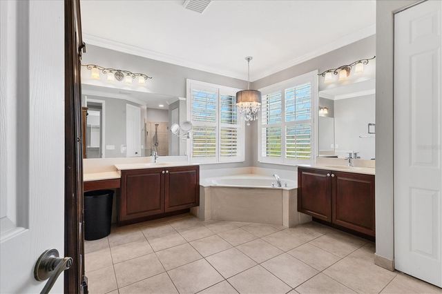6539 37TH STREET E, Sarasota, FL 34243