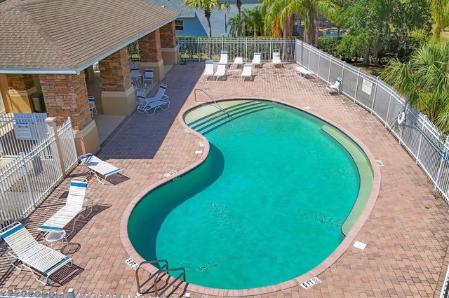 6539 37TH STREET E, Sarasota, FL 34243