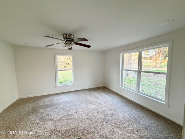 192 Jarrott Street, Holly Springs, MS 38635