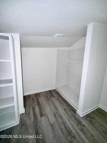 192 Jarrott Street, Holly Springs, MS 38635