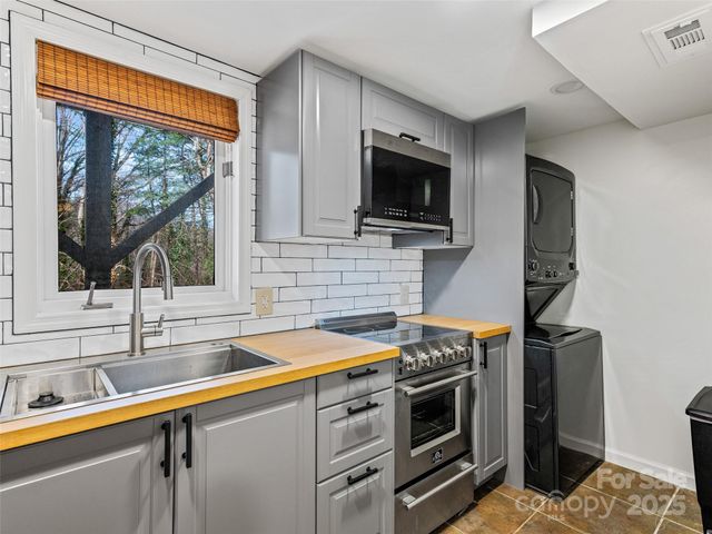 277 Markham Road, Tryon, NC 28782