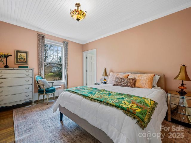 277 Markham Road, Tryon, NC 28782