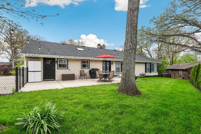 1986 Greenvalley Drive, Crown Point, IN 46307