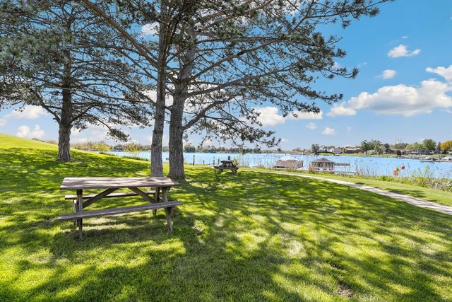 1986 Greenvalley Drive, Crown Point, IN 46307