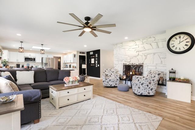 1986 Greenvalley Drive, Crown Point, IN 46307