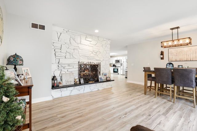 1986 Greenvalley Drive, Crown Point, IN 46307