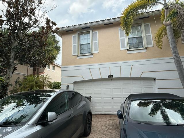 9114 VILLA PALMA Lane, West Palm Beach, FL 33418